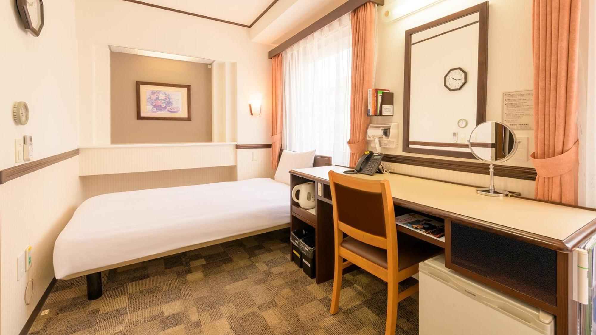 Toyoko Inn Tokyo Tachikawa Eki Kita Guchi חדר תמונה